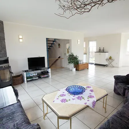 In Hessen Mit Grossem Garten 펜션