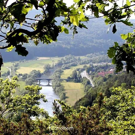 In Hessen Mit Grossem Garten