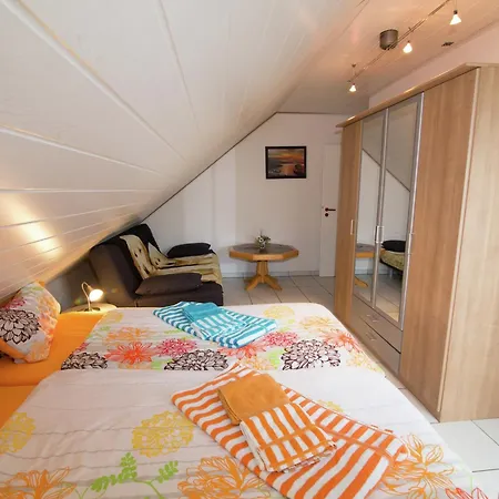 In Hessen Mit Grossem Garten * Buchenberg (Hessen)