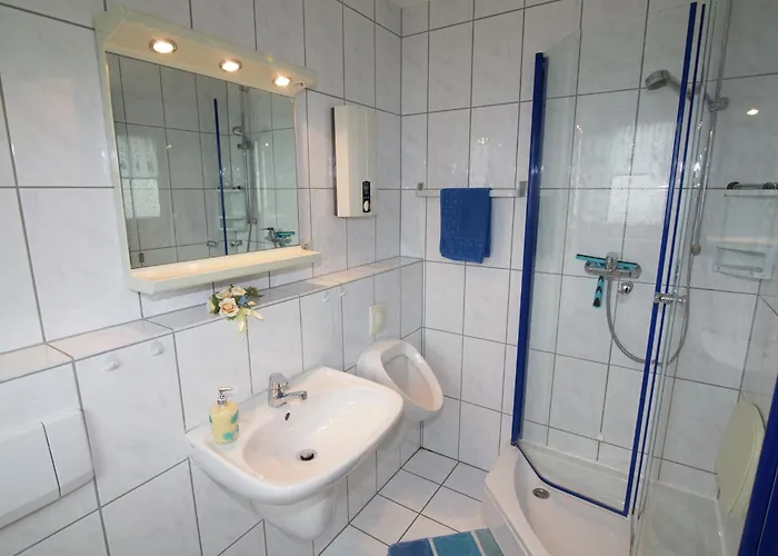 In Hessen Mit Grossem Garten * Buchenberg (Hessen)